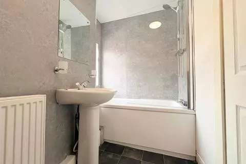 1 bedroom apartment to rent – pohled 3