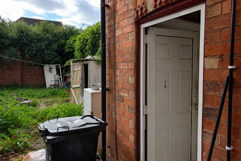 Retail property (high street) for sale, 197 Uppingham Rd Leicester LE5 4BQ