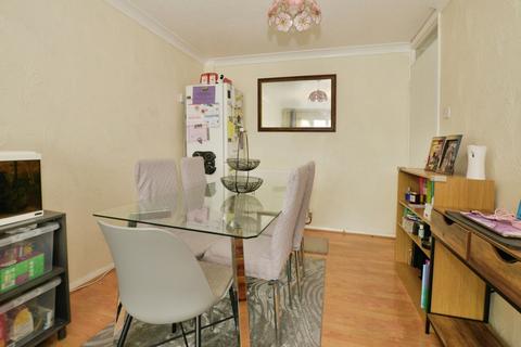 2 bedroom bungalow for sale, Hawks Way, Ashford, Kent, TN23