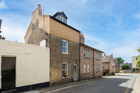 Semi-detached house - Castle Row, Cambridge, CB3