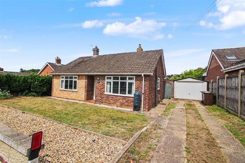 2 bedroom detached bungalow for sale, St. Edmunds Rise, Taverham NR8