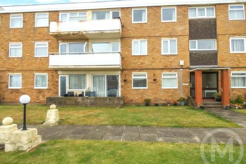 Flat - Pembroke Court, Queens Promenade, Bispham