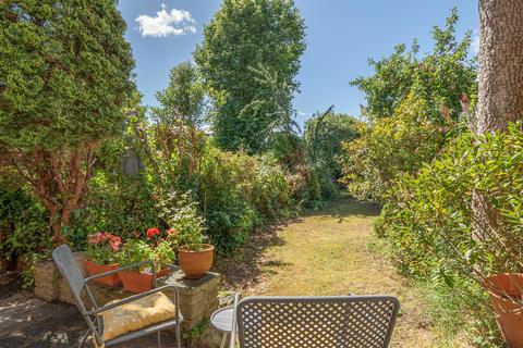 2 bedroom ground floor flat for sale, Weston Road, Enfield