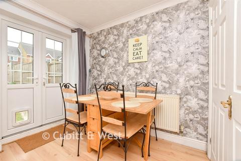3 bedroom detached house for sale, Leatherhead Road, Chessington KT9