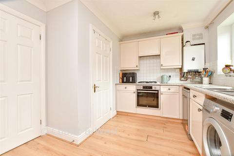 3 bedroom detached house for sale, Leatherhead Road, Chessington KT9