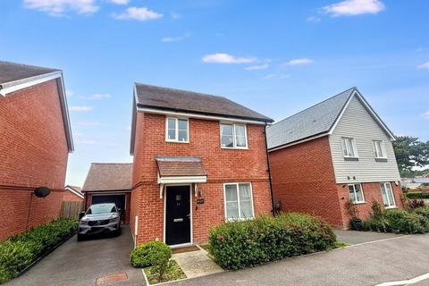 3 bedroom detached house for sale, Towers Road, Stone Cross, Pevensey
