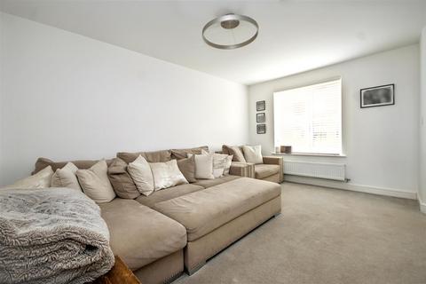 3 bedroom detached house for sale, Towers Road, Stone Cross, Pevensey