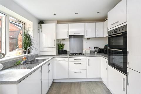 3 bedroom detached house for sale, Towers Road, Stone Cross, Pevensey