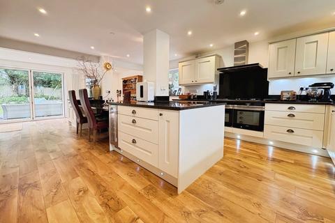 5 bedroom detached house for sale, Hilfield, Yateley, Hampshire