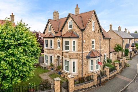 4 bedroom detached house for sale, Bronte Avenue, Fairfield, Hitchin, SG5