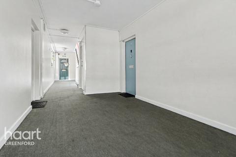 Oldfield Lane South, Greenford