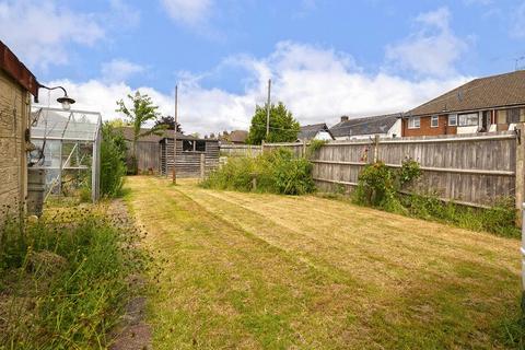 2 bedroom bungalow for sale, Maidstone Road, Paddock Wood, Tonbridge