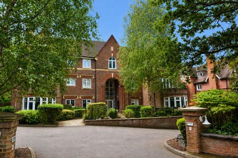 2 bedroom apartment for sale, Queens Road, Weybridge, KT13