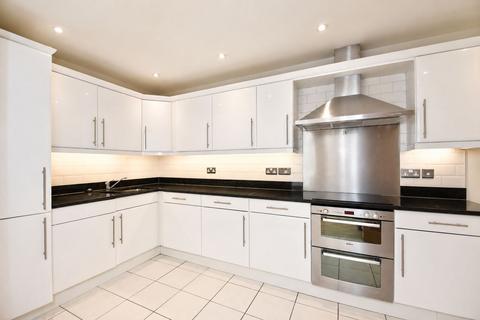 2 bedroom apartment for sale, Queens Road, Weybridge, KT13