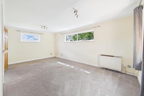 1 bedroom flat for sale, Claire Court, St Martins Drive, Walton on Thames