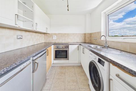 1 bedroom flat for sale, Claire Court, St Martins Drive, Walton on Thames