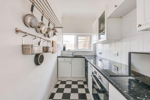 undefined, Hamlet Court Road, Westcliff-on-sea SS0