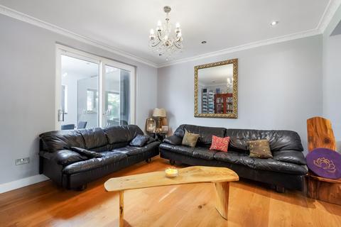 undefined, Woodlands Road, Isleworth, Middlesex, TW7