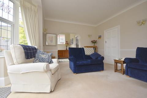 4 bedroom detached house for sale, Avenue Gardens, Margate