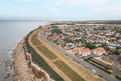 2 bedroom flat for sale, First Floor Apartment with Sea Views in Hunstanton