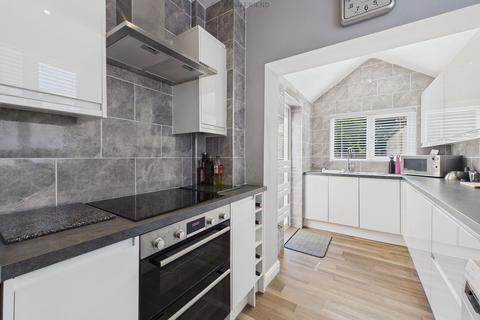 3 bedroom semi-detached house for sale, Kingsmead, Upton, CH2