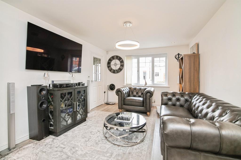 Martineau Drive, Harborne, Birmingham - View 2