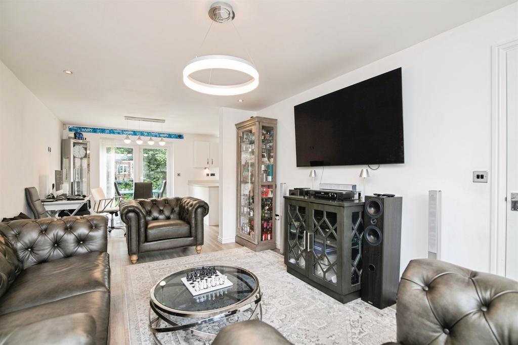 Martineau Drive, Harborne, Birmingham - View 4