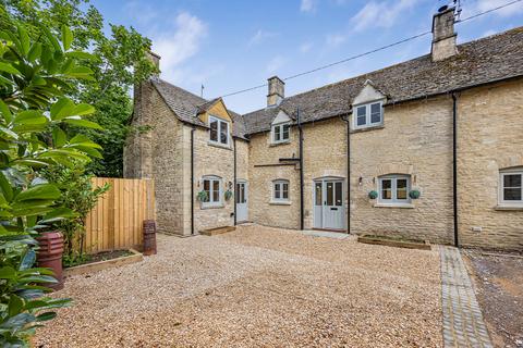 3 bedroom cottage for sale, Lechlade Road, Burford, Oxfordshire OX18 4JF