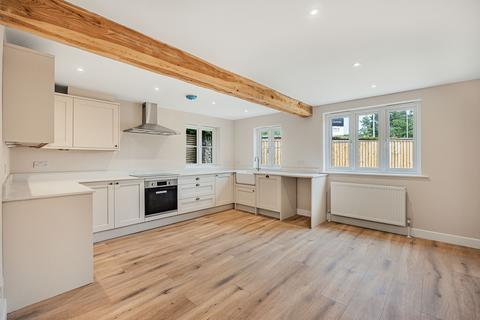 3 bedroom cottage for sale, Lechlade Road, Burford, Oxfordshire OX18 4JF