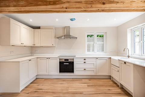 3 bedroom cottage for sale, Lechlade Road, Burford, Oxfordshire OX18 4JF
