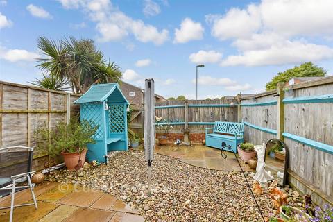 4 bedroom terraced house for sale, Dinsdale Gardens, Rustington BN16