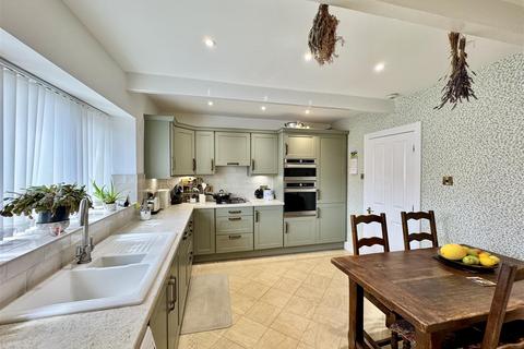 2 bedroom character property for sale, Barnsley Road, Darton, Barnsley