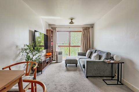 2 bedroom apartment for sale, Commonwealth Drive, Crawley
