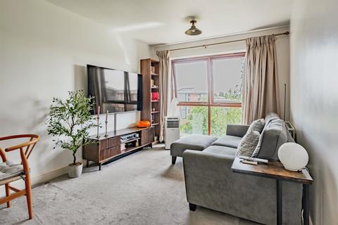 2 bedroom apartment for sale, Commonwealth Drive, Crawley