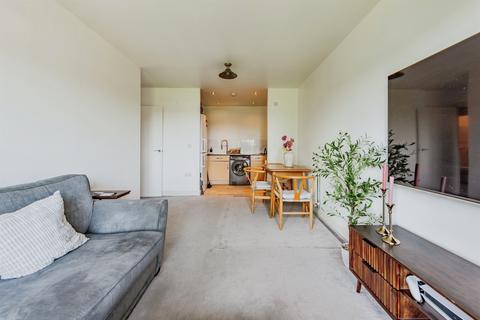 2 bedroom apartment for sale, Commonwealth Drive, Crawley