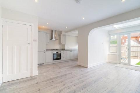 undefined, Pinewood Close, Gerrards Cross, SL9