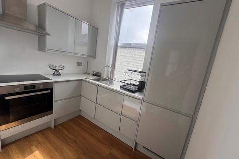 2 bedroom flat for sale, Flat 10 Gibson House, 3 Gibson House Drive, Wallasey, Merseyside, CH44 8AX