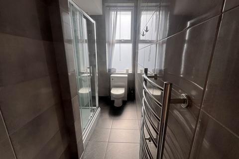 2 bedroom flat for sale, Flat 10 Gibson House, 3 Gibson House Drive, Wallasey, Merseyside, CH44 8AX