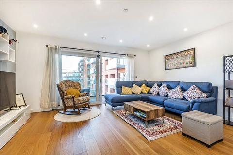 3 bedroom flat to rent, Lismore Boulevard, London NW9