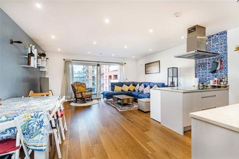 3 bedroom flat to rent, Lismore Boulevard, London NW9