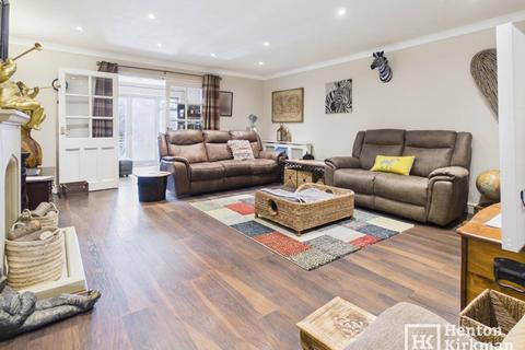 3 bedroom semi-detached house for sale, Norsey View Drive, Billericay