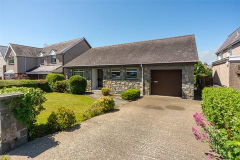 2 bedroom bungalow for sale, St. Davids Road, Caernarfon, Gwynedd, LL55