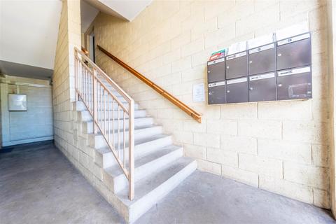 2 bedroom flat for sale, Dunkeld Road, Perth