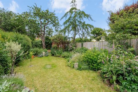 4 bedroom semi-detached house for sale, 17 Oak Street, Belle Vue, Shrewsbury, SY3 7RQ
