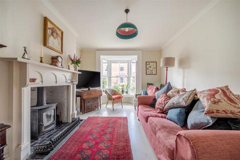 4 bedroom semi-detached house for sale, 17 Oak Street, Belle Vue, Shrewsbury, SY3 7RQ