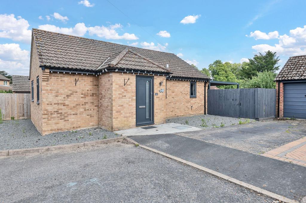 3 bedroom detached bungalow for sale