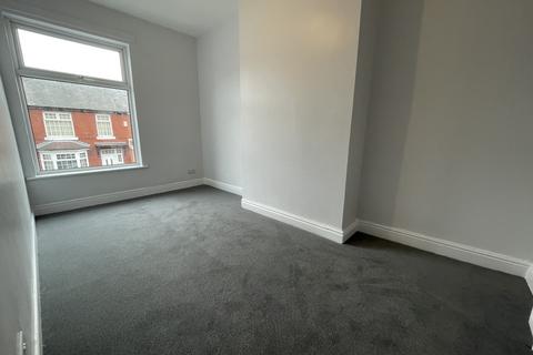 3 bedroom terraced house to rent, Marlborough Street, Ashton Under Lyne, Oldham