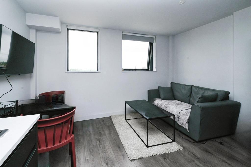 Apartment in Liverpool - View 3