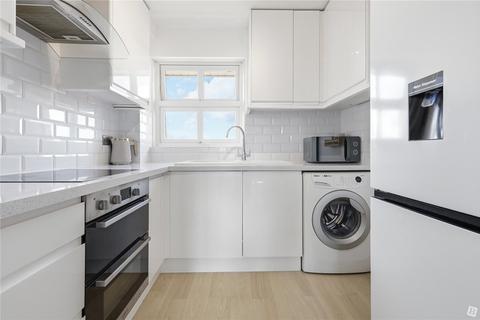 2 bedroom apartment for sale, Tallow Gate, South Woodham Ferrers, Chelmsford, Essex, CM3