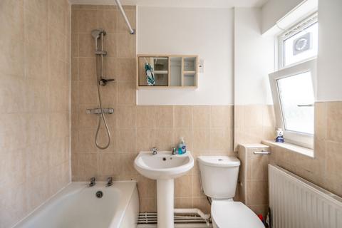 1 bedroom flat to rent, Manor Park Road, Manor Park, London, E12